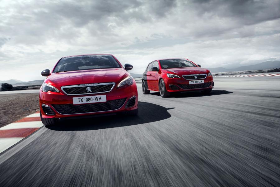  Peugeot 308 GTi 2015 года  (фото 13 из 65)